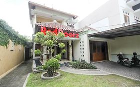 RedDoorz plus @ Tegal Panggung